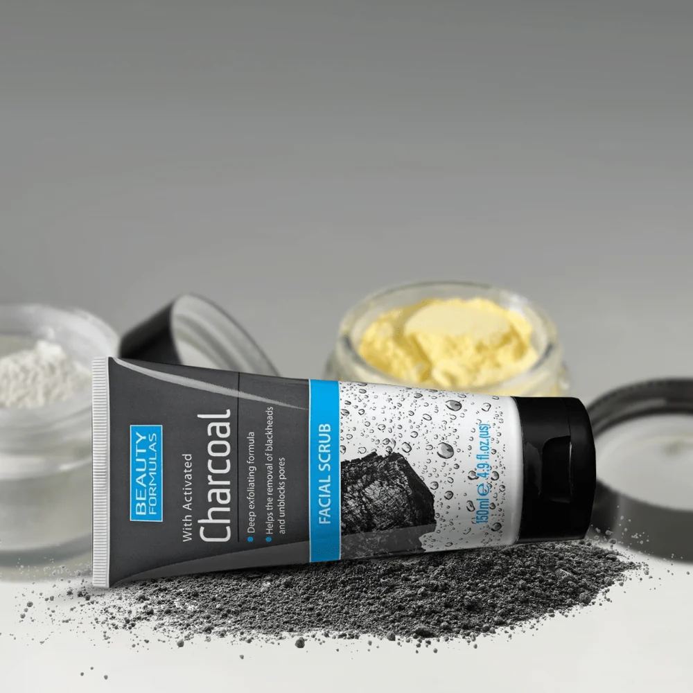 Look-Alyfe-Beauty-Formulas-Charcoal-Facial-Scrub-9268